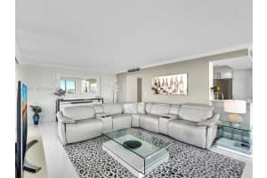 2017 S Ocean Dr 409 Hallandale Beach, FL 33009 - MLS#A11954275