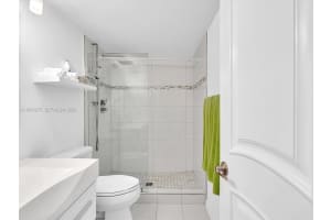 2017 S Ocean Dr 409 Hallandale Beach, FL 33009 - MLS#A11954275