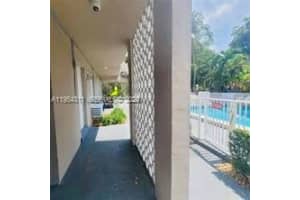 6565 Santona St B5 Coral Gables, FL 33146 - MLS#A11954311