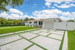 1040 N Royal Poinciana Blvd Na Miami Springs, FL 33166 - MLS#A11954315