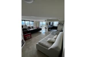 2000 N Bayshore Dr 1402 Miami, FL 33137 - MLS#A11954342