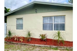 2433 Nw 20th St Fort Lauderdale, FL 33311 - MLS#A11954354