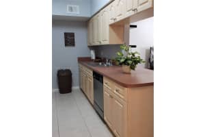 18316 Nw 68th Ave C Hialeah, FL 33015 - MLS#A11954408