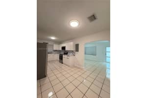 2390 30th St , Miami, FL 33142 - MLS#A11954435