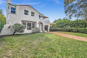 1524 Biarritz Dr Miami Beach, FL 33141 - MLS#A11954437