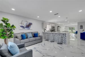 895 W 39th Pl 1 Hialeah, FL 33012 - MLS#A11954449