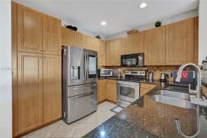 7717 Paddock Pl Davie, FL 33328 - MLS#A11954497