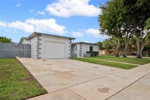 6572 Sw 8th Ct North Lauderdale, FL 33068 - MLS#A11954523