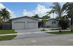 1245 Coral Ln Hollywood, FL 33019 - MLS#A11954552