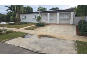 11610 Sw 142nd St, Miami