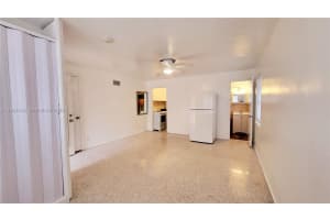 215 S 12th Ave Back Hollywood, FL 33019 - MLS#A11954635