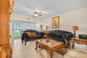 1521 Nw 18th Ave 101 Delray Beach, FL 33445 - MLS#A11954645