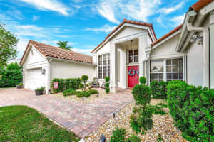 9421 Hollyhock Ct Davie, FL 33328 - MLS#A11954657