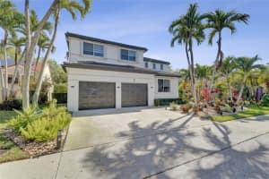 1367 Camellia Cir Weston, FL 33326 - MLS#A11954694