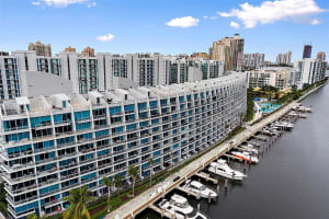 2950 NE 188th St APT 302, Aventura, FL 33180, - MLS#A11954710