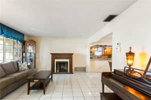 2201 Nw 87th Ave Pembroke Pines, FL 33024 - MLS#A11954783