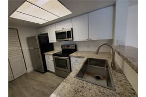 16950 W Dixie Hwy 127 North Miami Beach, FL 33160 - MLS#A11954841