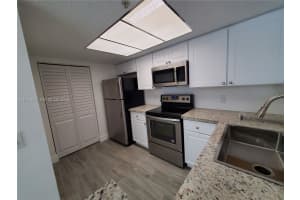 16950 W Dixie Hwy 127 North Miami Beach, FL 33160 - MLS#A11954841