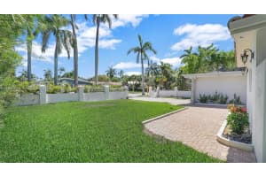 1311 Pierce St, Hollywood, FL 33019, - MLS#A11954854