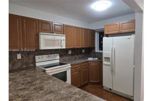 2730 W 76th St 201 Hialeah, FL 33016 - MLS#A11954862