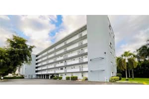 1425 Atlantic Shores Blvd 209 Hallandale Beach, FL 33009 - MLS#A11954892