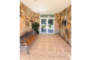 1425 Atlantic Shores Blvd 209 Hallandale Beach, FL 33009 - MLS#A11954892