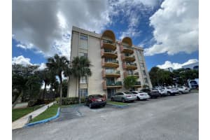 9360 Fontainebleau Blvd APT 301, Miami, FL 33172, - MLS#A11954900