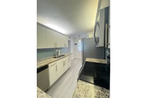 163 Lakeview Dr 204 Weston, FL 33326 - MLS#A11954926