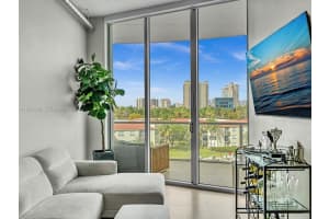 3029 Ne 188th St 503, Aventura