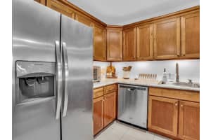 3675 N Country Club Dr 410 Aventura, FL 33180 - MLS#A11954944