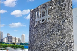 1331 Brickell Bay Dr 4201 Miami, FL 33131 - MLS#A11955026