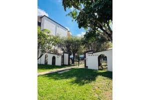 1950 W 54th St 302 Hialeah, FL 33012 - MLS#A11955041