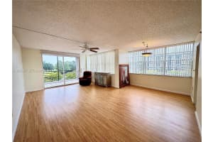 1100 Saint Charles Pl 411 Pembroke Pines, FL 33026 - MLS#A11955067