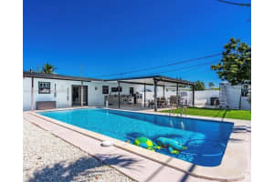 9830 Bahama Dr Cutler Bay, FL 33189 - MLS#A11955073