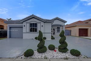 7952 Nw 198th St Hialeah, FL 33015 - MLS#A11955080