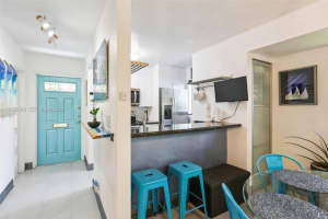 2593 Trapp Ave 3 Miami, FL 33133 - MLS#A11955099