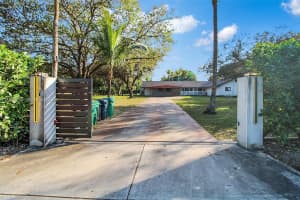 18280 Sw 202nd St Miami, FL 33187 - MLS#A11955135