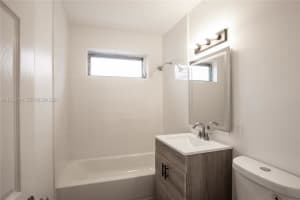 MLS# A11955144, North Miami Beach, Florida 33162