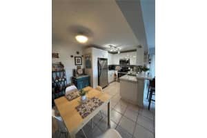 200 W Palm Cir W 104 Pembroke Pines, FL 33025 - MLS#A11955185