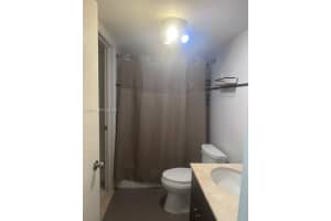 180 Royal Palm Rd 111 Hialeah Gardens, FL 33016 - MLS#A11955242