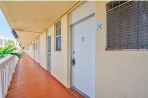 2930 Point E Dr APT E312, Aventura, FL 33160, - MLS#A11955311