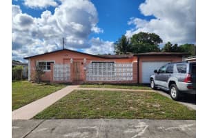 4241 Nw 36th Ave Lauderdale Lakes, FL 33309 - MLS#A11955427