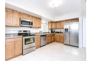 4800 Polk St Hollywood, FL 33021 - MLS#A11955454