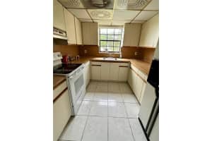 2582 W 56th St 201 Hialeah, FL 33016 - MLS#A11955471