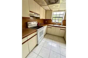 2582 W 56th St 201 Hialeah, FL 33016 - MLS#A11955471