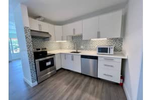 905 Ne 7th St 0 Hallandale Beach, FL 33009 - MLS#A11955476