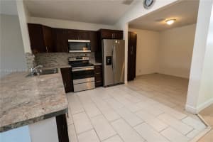 9936 W Daffodil Ln Miramar, FL 33025 - MLS#A11955516