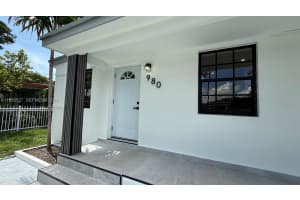 980 Ne 146th St North Miami, FL 33161 - MLS#A11955527