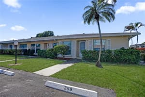 8914 Belle Aire Dr Boca Raton, FL 33433 - MLS#A11955545