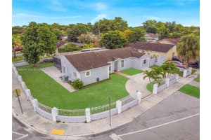 19897 Nw 62nd Ave, Hialeah